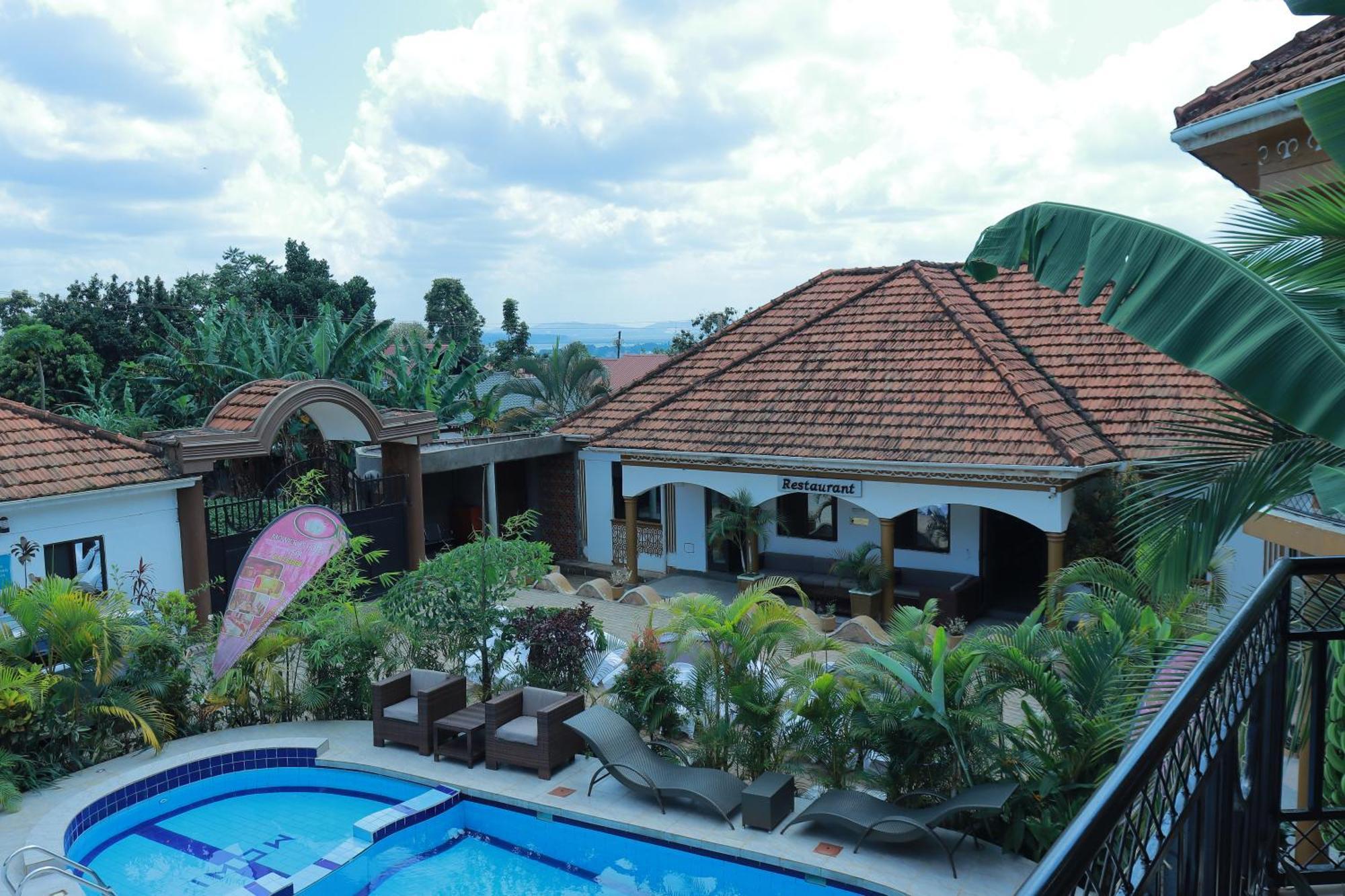 Mowicribs Hotel And Spa Entebbe Extérieur photo