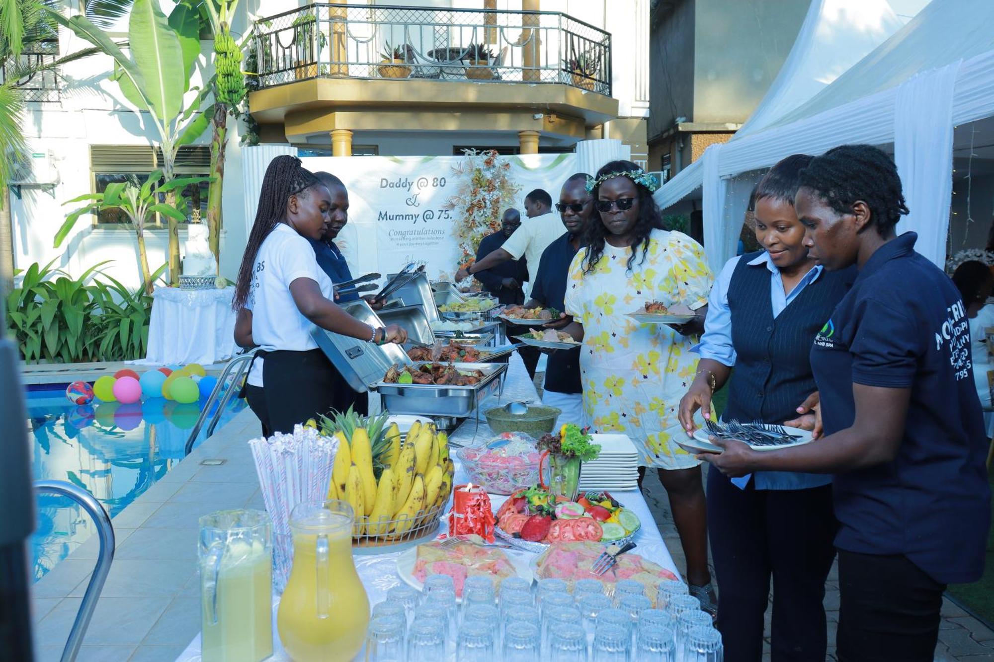Mowicribs Hotel And Spa Entebbe Extérieur photo