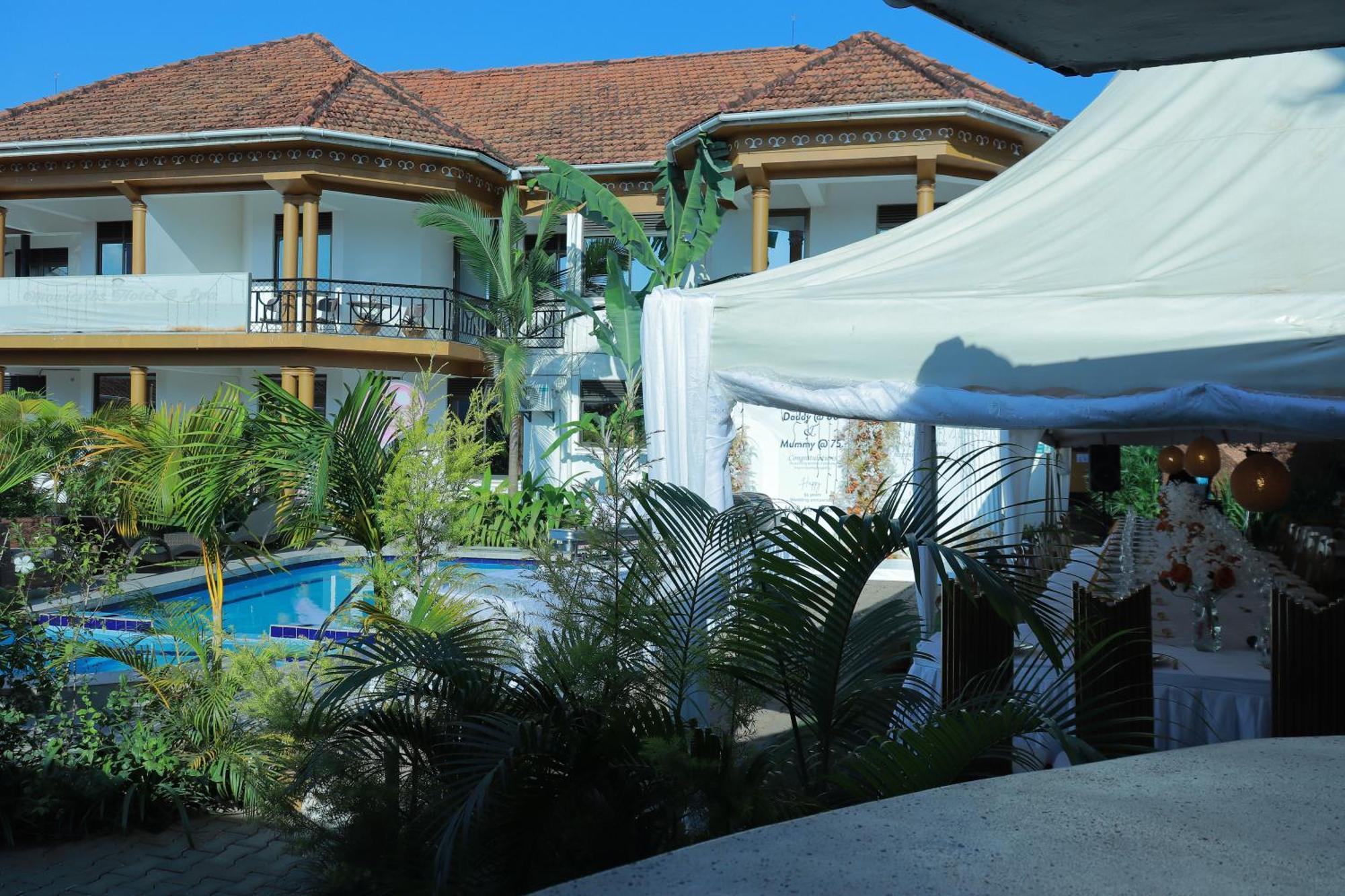 Mowicribs Hotel And Spa Entebbe Extérieur photo