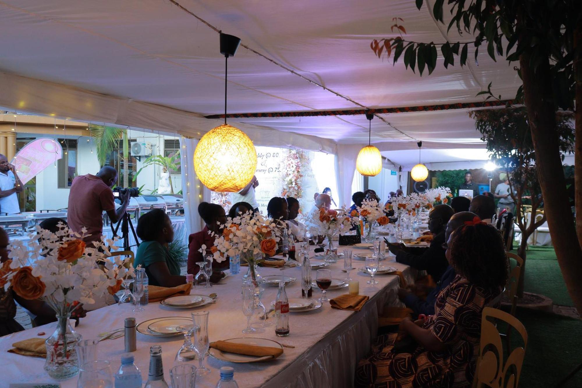 Mowicribs Hotel And Spa Entebbe Extérieur photo